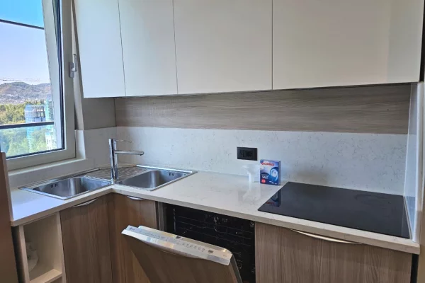Shtepi me qera Apartament ne Tirane, 2+1, Mobilimi E mobiluar, Pagesa 250,000  Leke.