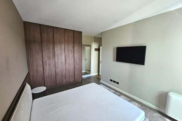 Shtepi me qera Apartament ne Tirane, 2+1, Mobilimi E mobiluar, Pagesa 250,000  Leke.