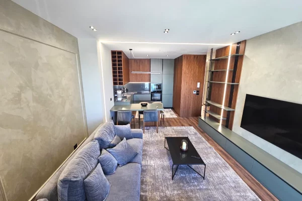 Shtepi me qera Apartament ne Tirane, 2+1, Mobilimi E mobiluar, Pagesa 250,000  Leke.
