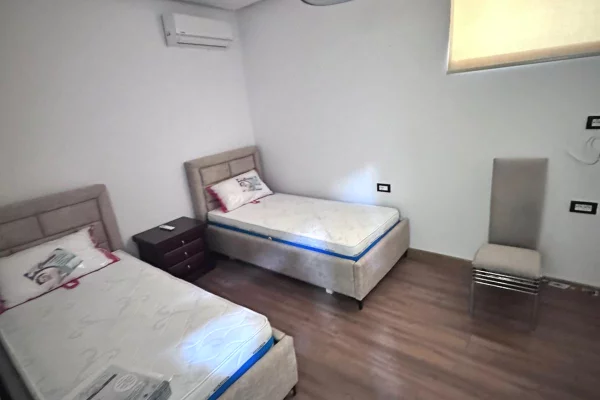 Shtepi me qera Apartament ne Tirane, 1+1, Mobilimi E mobiluar, Pagesa 35,000  Leke.