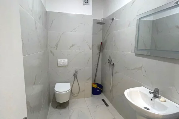 Shtepi me qera Apartament ne Tirane, 1+1, Mobilimi E mobiluar, Pagesa 50,000  Leke.