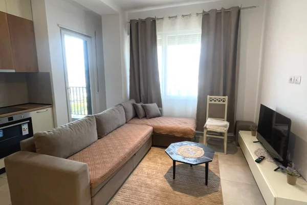 Shtepi me qera Apartament ne Tirane, 1+1, Mobilimi E mobiluar, Pagesa 50,000  Leke.
