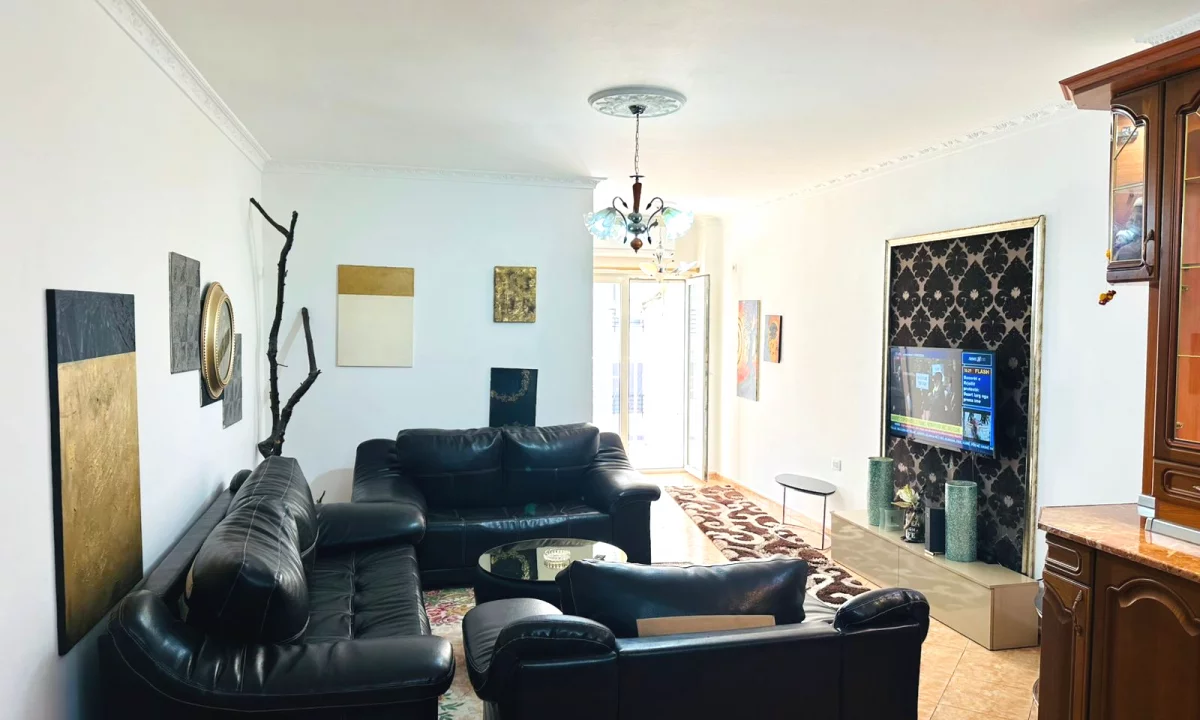 Shtepi me qera Apartament ne Tirane, 2+1, Mobilimi E mobiluar, Pagesa 75,000  Leke.