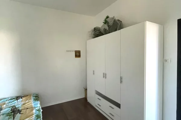 Shtepi me qera Shtepi Private ne Tirane, 1+1, Mobilimi E mobiluar, Pagesa 30,000  Leke.