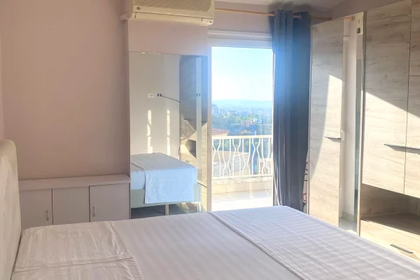 Shtepi me qera 2+1 ne Tirane - 80,000 Leke