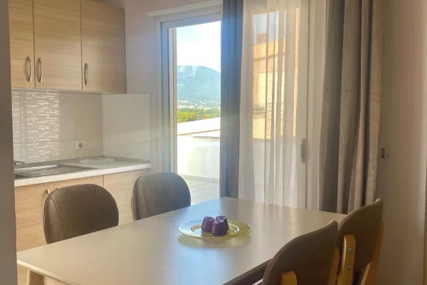 Shtepi me qera Apartament ne Tirane, 2+1, Mobilimi E mobiluar, Pagesa 80,000  Leke.