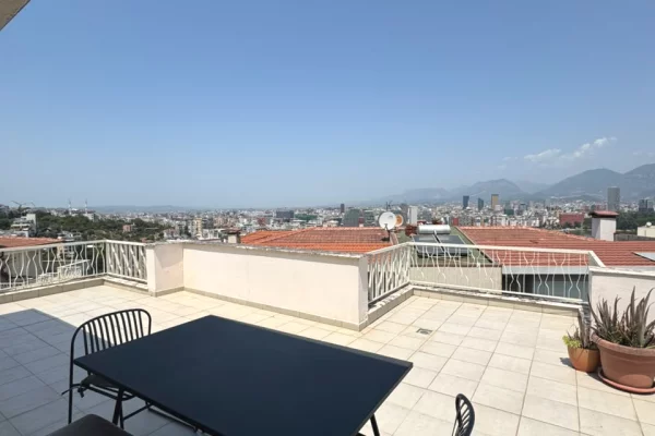 Shtepi me qera Apartament ne Tirane, 2+1, Mobilimi E mobiluar, Pagesa 80,000  Leke.