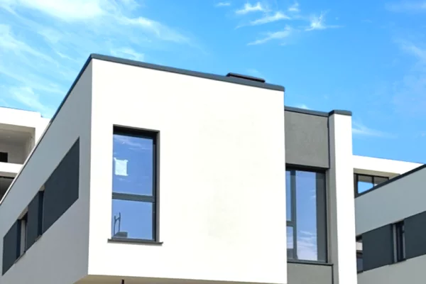 Shtepi ne shitje Vila Luksoze ne Durres, 4+1, Mobilimi Bosh, pa mobiluar, Pagesa 650,000  Euro.