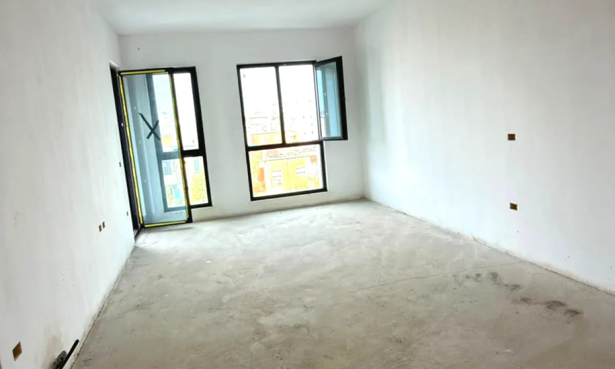 Shtepi ne shitje Apartament ne Tirane, 2+1, Mobilimi Bosh, pa mobiluar, Pagesa 290,000  Euro.