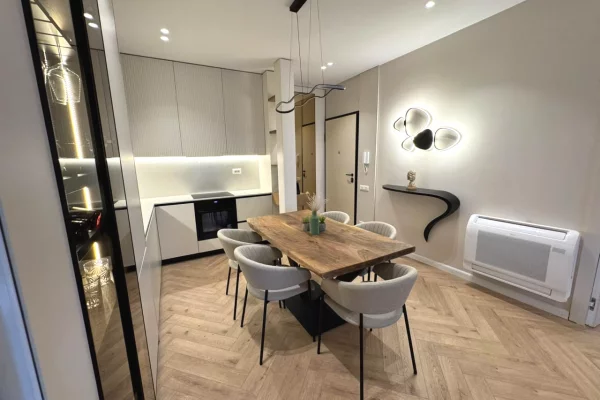 Shtepi ne shitje Apartament ne Tirane, 2+1, Mobilimi E mobiluar, Pagesa 410,000  Euro.
