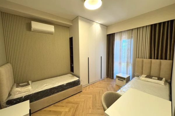 Shtepi ne shitje Apartament ne Tirane, 2+1, Mobilimi E mobiluar, Pagesa 410,000  Euro.