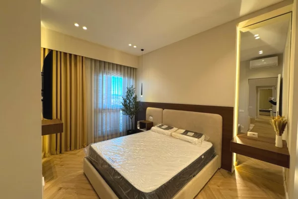 Shtepi ne shitje Apartament ne Tirane, 2+1, Mobilimi E mobiluar, Pagesa 410,000  Euro.