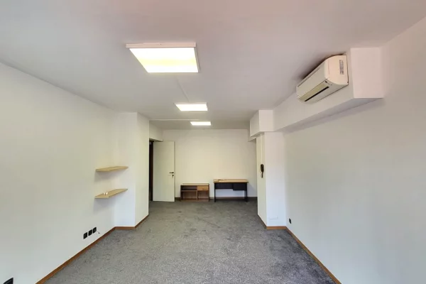 🏢 JEPET ME QIRA ZYRË – QENDËR, TIRANË