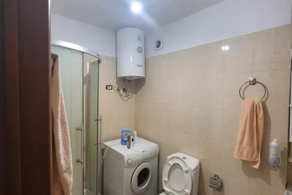 Shtepi ne shitje Apartament ne Tirane, 3+1, Mobilimi E mobiluar, Pagesa 27,500,000  Leke.