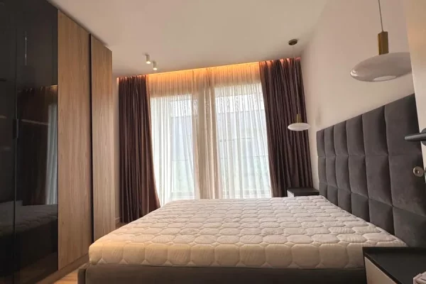 Shtepi me qera Vila Luksoze ne Tirane, 3+1, Mobilimi E mobiluar, Pagesa 3,000  Euro.