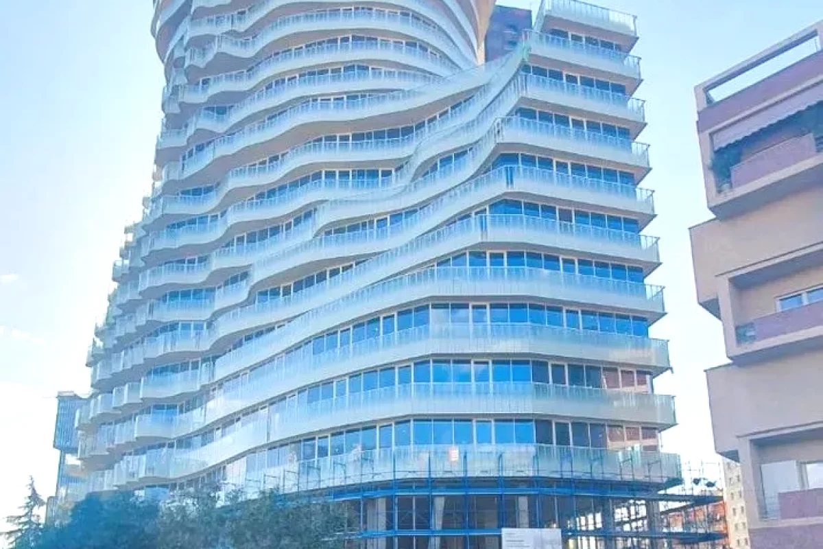 Shtepi ne shitje Apartament ne Tirane, 2+1, Mobilimi Bosh, pa mobiluar, Pagesa 1,196,551  Euro.