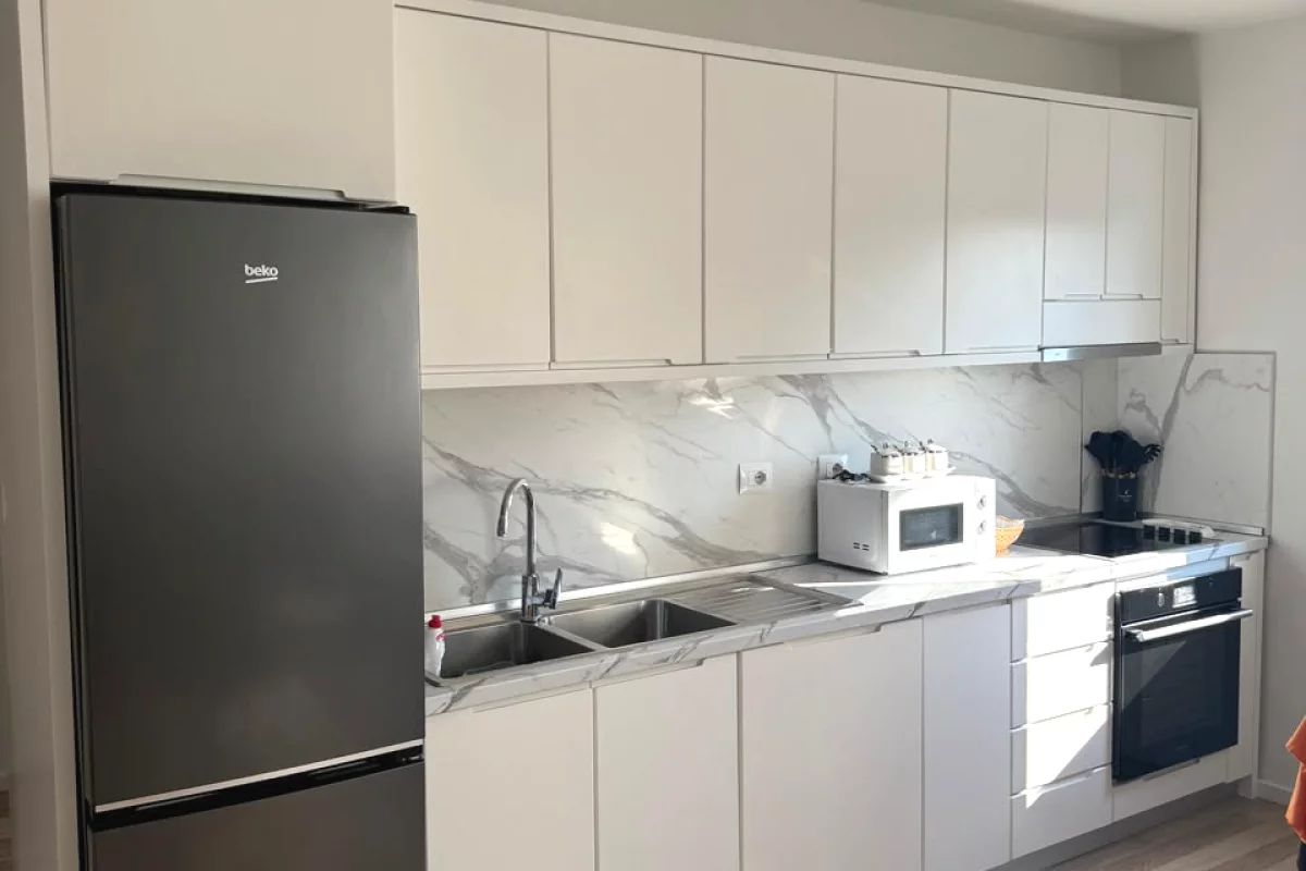 Shtepi ne shitje Apartament ne Tirane, 1+1, Mobilimi E mobiluar, Pagesa 13,500,000  Leke.