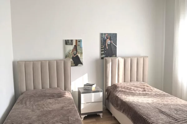 Shtepi ne shitje Apartament ne Tirane, 1+1, Mobilimi E mobiluar, Pagesa 13,500,000  Leke.