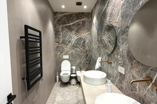 Shtepi ne shitje Apartament ne Tirane, 7+1, Mobilimi E mobiluar, Pagesa 2,000,000  Euro.