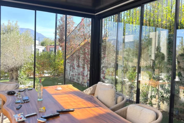 Shtepi ne shitje Apartament ne Tirane, 7+1, Mobilimi E mobiluar, Pagesa 2,000,000  Euro.
