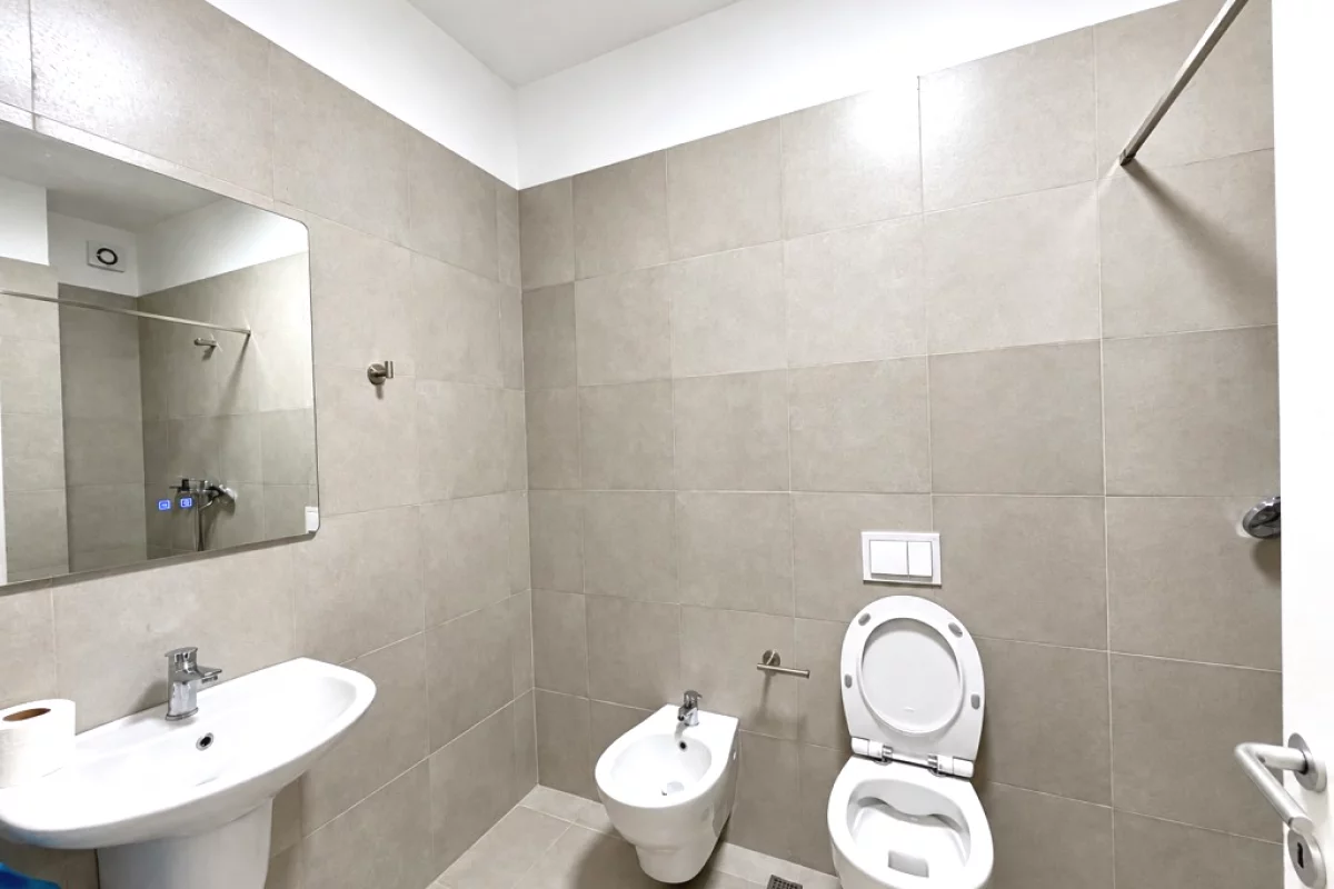 Shtepi me qera Apartament ne Tirane, 2+1, Mobilimi E mobiluar, Pagesa 1,200  Euro.