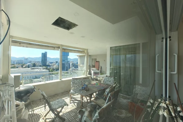 Shtepi ne shitje Apartament ne Tirane, 3+1, Mobilimi E mobiluar, Pagesa 630,000  Euro.
