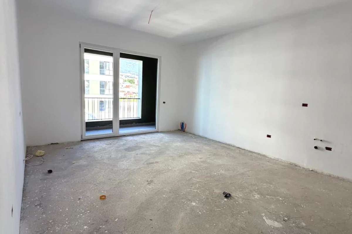 Shtepi me qera Vila Luksoze ne Tirane, 3+1, Mobilimi E mobiluar, Pagesa 2,000  Euro.