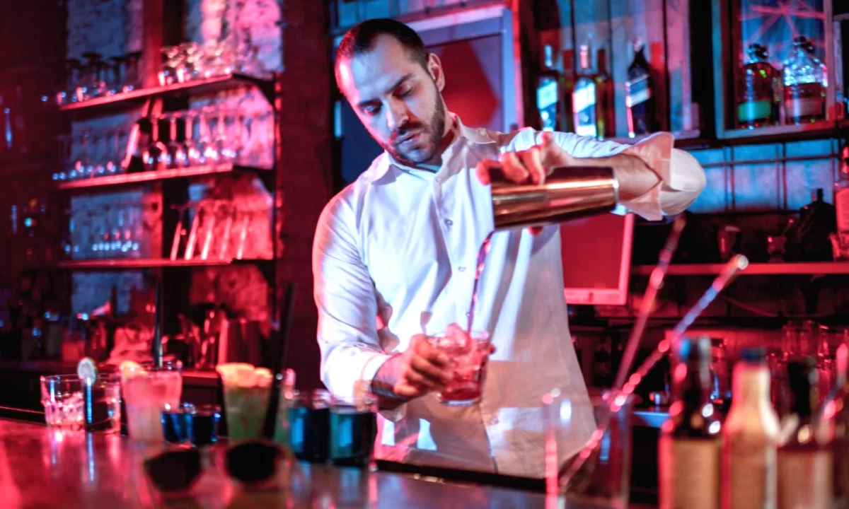 Njoftime Pune ne Tirane, Profesioni Ndihmes Bartender , Fillestar/Pak eksperience, Pagesa 50,000  Leke.