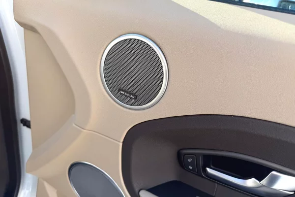 Makina ne shitje ne Tirane, Land Rover, 2015 Diesel,Kambio Automatik Pagesa 14,700  Euro.