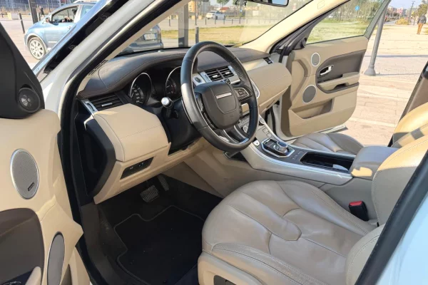 Makina ne shitje ne Tirane, Land Rover, 2015 Diesel,Kambio Automatik Pagesa 14,700  Euro.