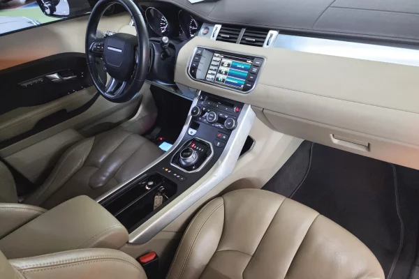 Makina ne shitje ne Tirane, Land Rover, 2015 Diesel,Kambio Automatik Pagesa 14,700  Euro.