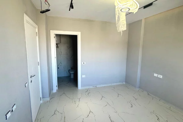 Shtepi ne shitje Apartament ne Vlore, 2+1, Mobilimi E mobiluar, Pagesa 177,000  Euro.