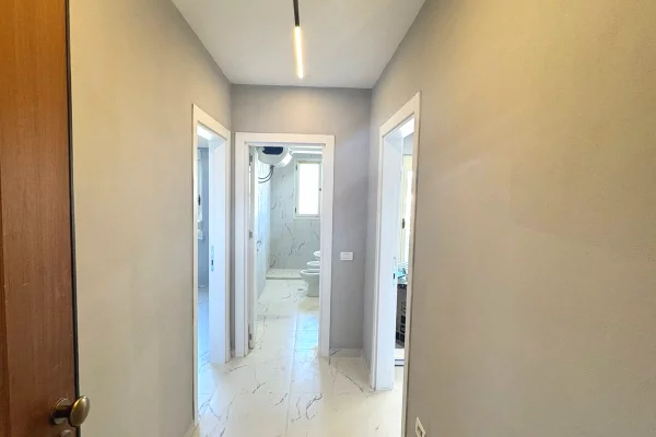 Shtepi ne shitje Apartament ne Vlore, 2+1, Mobilimi E mobiluar, Pagesa 177,000  Euro.