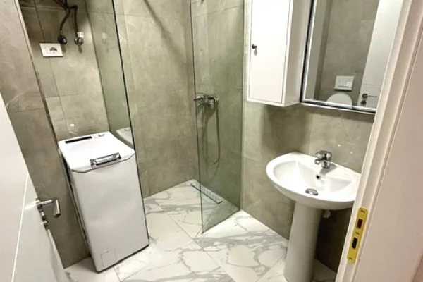 Shtepi me qera Apartament ne Tirane, 1+1, Mobilimi E mobiluar, Pagesa 500  Euro.