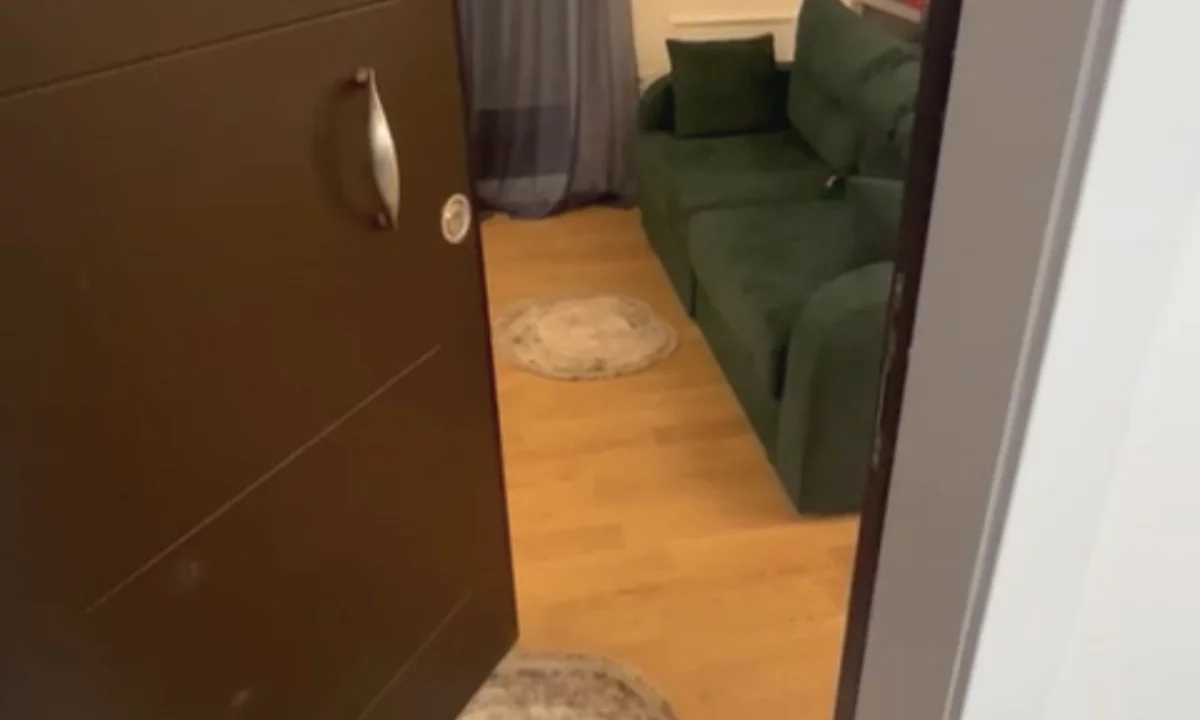 Shtepi me qera Apartament ne Tirane, 1+1, Mobilimi E mobiluar, Pagesa 550  Euro.