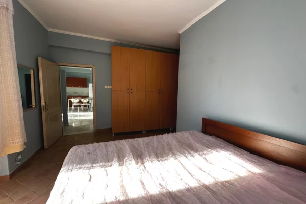 Shtepi me qera Shtepi Private ne Tirane, 1+1, Mobilimi E mobiluar, Pagesa 35,000  Leke.