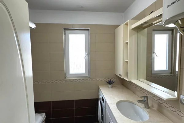 Shtepi me qera Apartament ne Tirane, 1+1, Mobilimi E mobiluar, Pagesa 550  Euro.