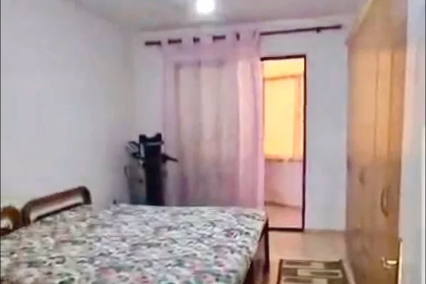 Shtepi me qera Apartament ne Tirane, 2+1, Mobilimi E mobiluar, Pagesa 600  Euro.
