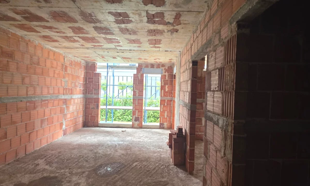 Shtepi ne shitje Apartament ne Tirane, 1+1, Mobilimi Bosh, pa mobiluar, Pagesa 89,500  Euro.