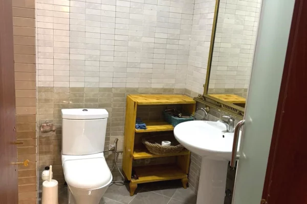 Appartamento in affitto a Tirana 2+1, Arredato