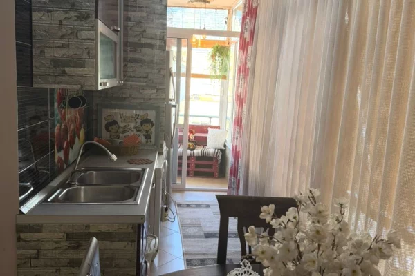 Appartamento in affitto a Tirana 2+1, Arredato