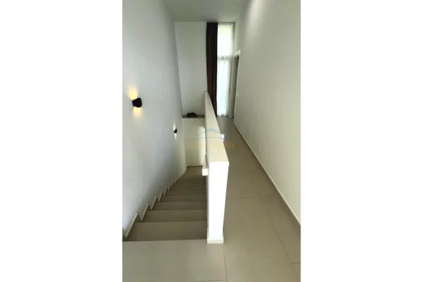 Shtepi ne shitje Vila Luksoze ne Himare, 2+1, Mobilimi E mobiluar, Pagesa 1,299,999  Euro.