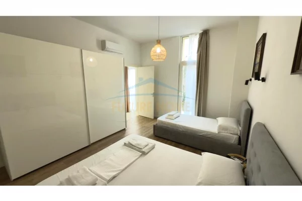 Shtepi ne shitje Vila Luksoze ne Himare, 2+1, Mobilimi E mobiluar, Pagesa 1,299,999  Euro.