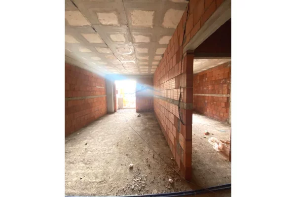 Shtepi ne shitje Apartament ne Tirane, 1+1, Mobilimi Bosh, pa mobiluar, Pagesa 66,500  Euro.