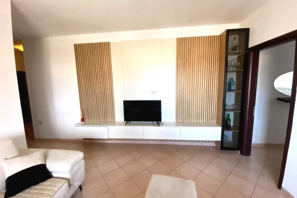 Jepet me qera apartamenti, 2+1+2, ne Yzberisht, Tirane