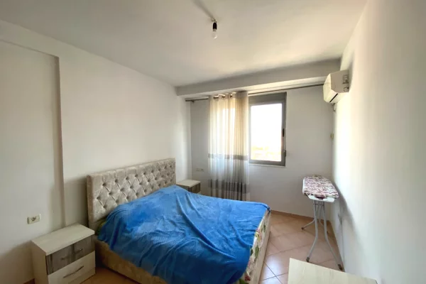 Shtepi me qera Apartament ne Tirane, 2+1, Mobilimi E mobiluar, Pagesa 50,000  Leke.