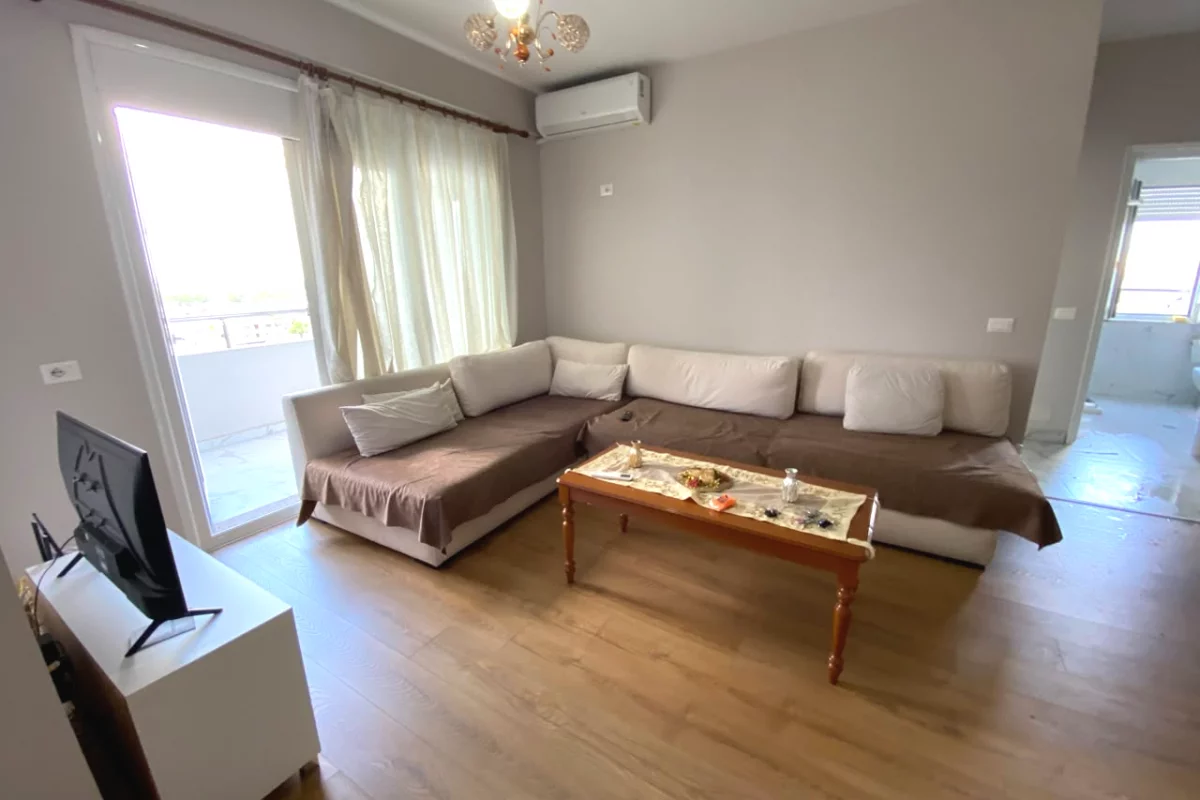 Shtepi me qera Apartament ne Tirane, 2+1, Mobilimi E mobiluar, Pagesa 55,000  Leke.