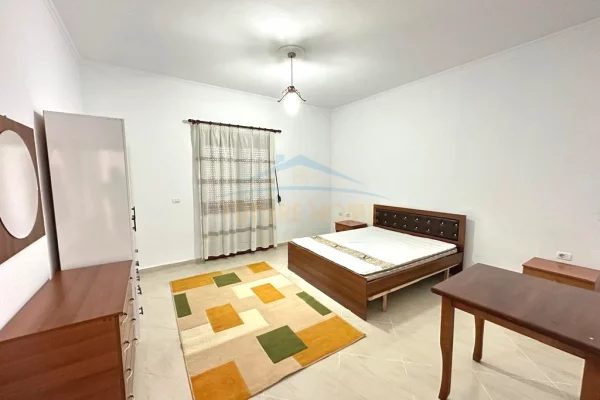 Shtepi me qera Shtepi Private ne Tirane, 2+1, Mobilimi E mobiluar, Pagesa 400  Euro.