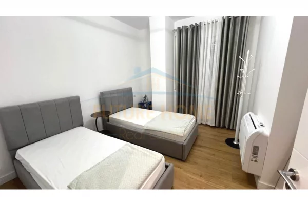Shtepi me qera Apartament ne Tirane, 2+1, Mobilimi E mobiluar, Pagesa 700  Euro.