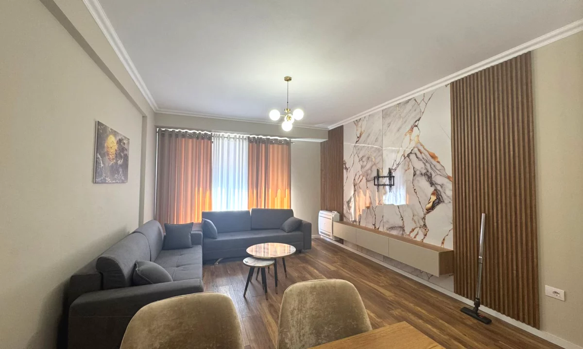 Shtepi me qera Apartament ne Tirane, 1+1, Mobilimi E mobiluar, Pagesa 50,000  Leke.